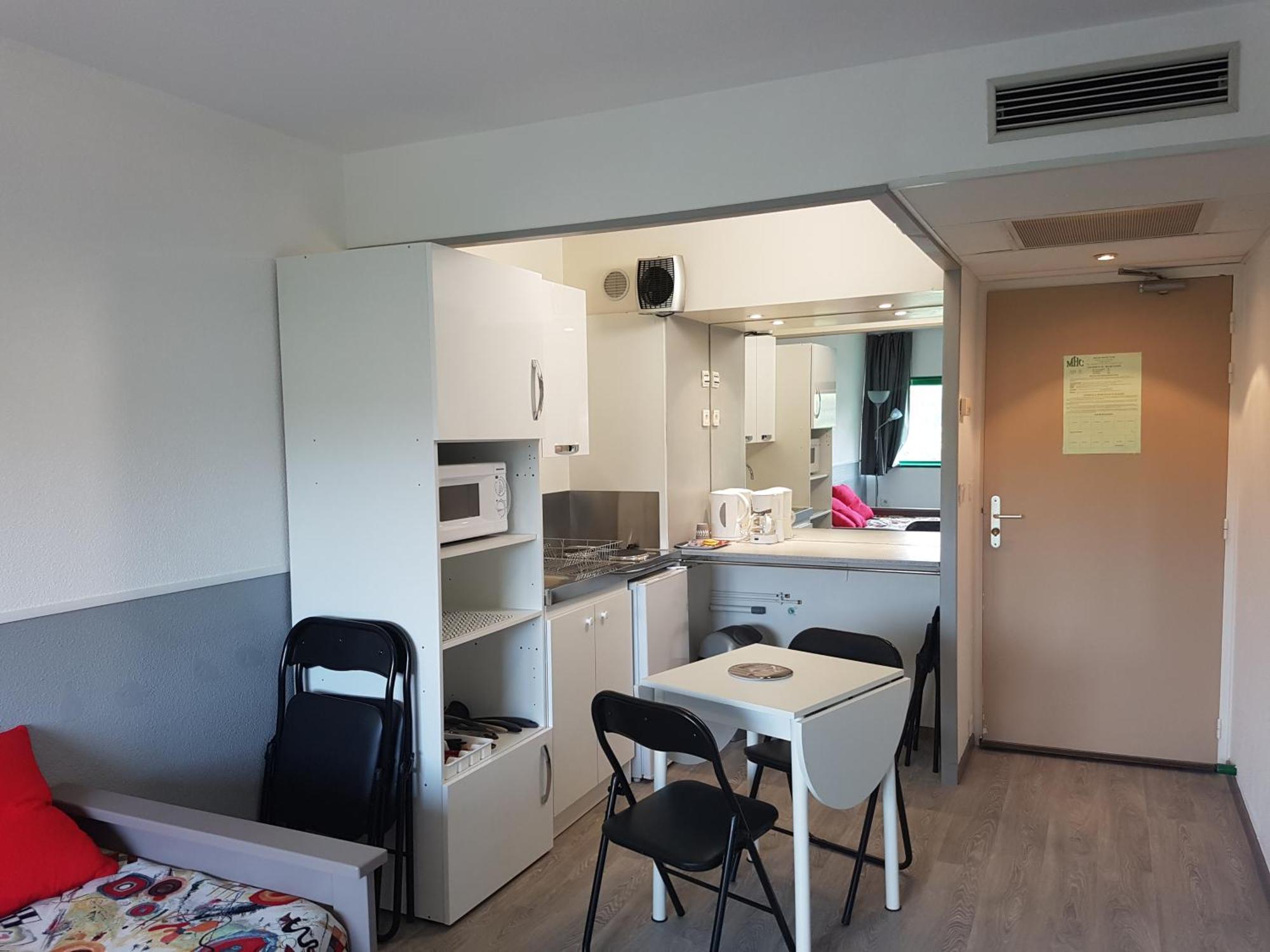 Millau Hotel Club Bagian luar foto